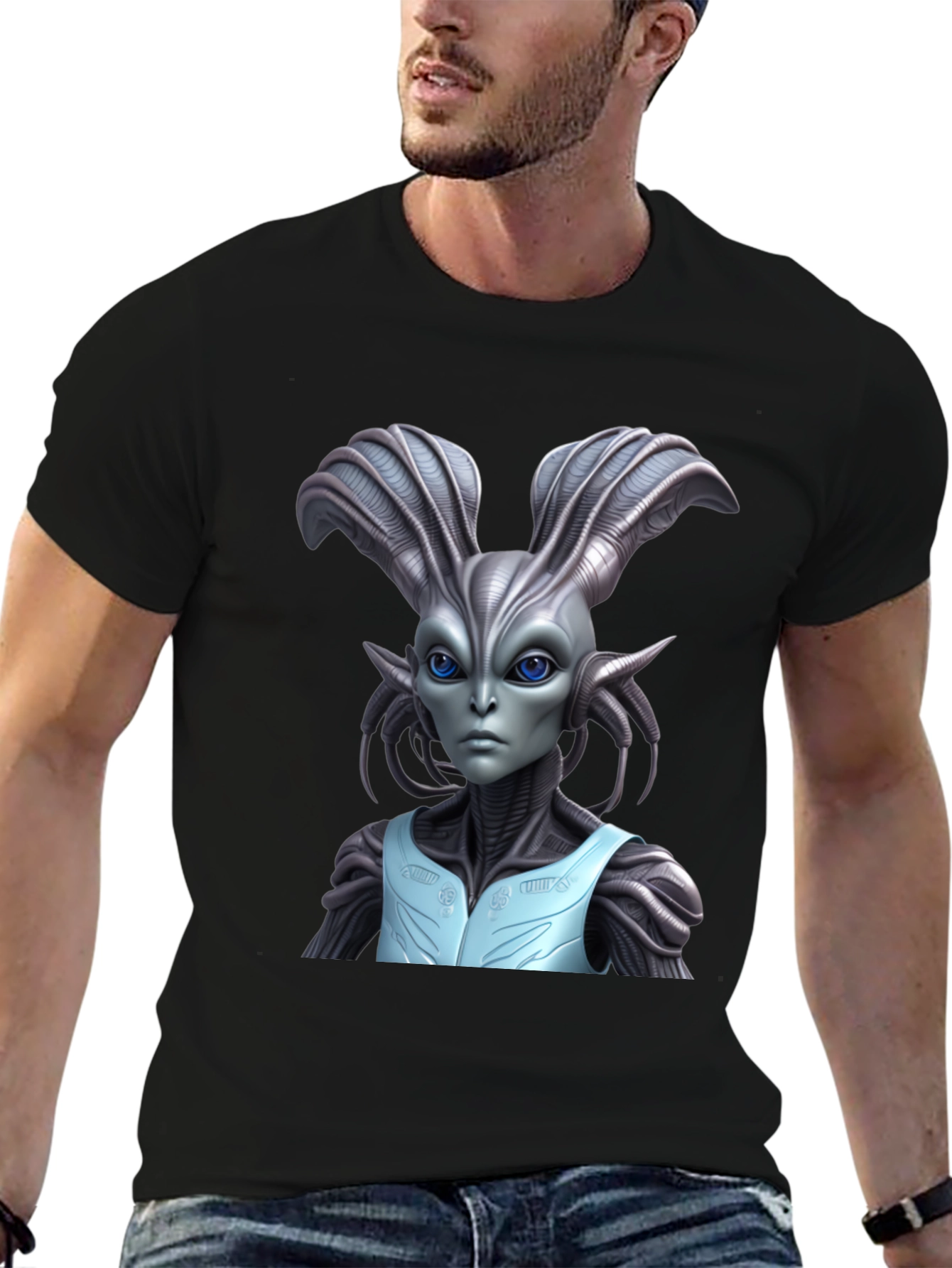 Alien Graphic Tee - Sci-Fi Fashion